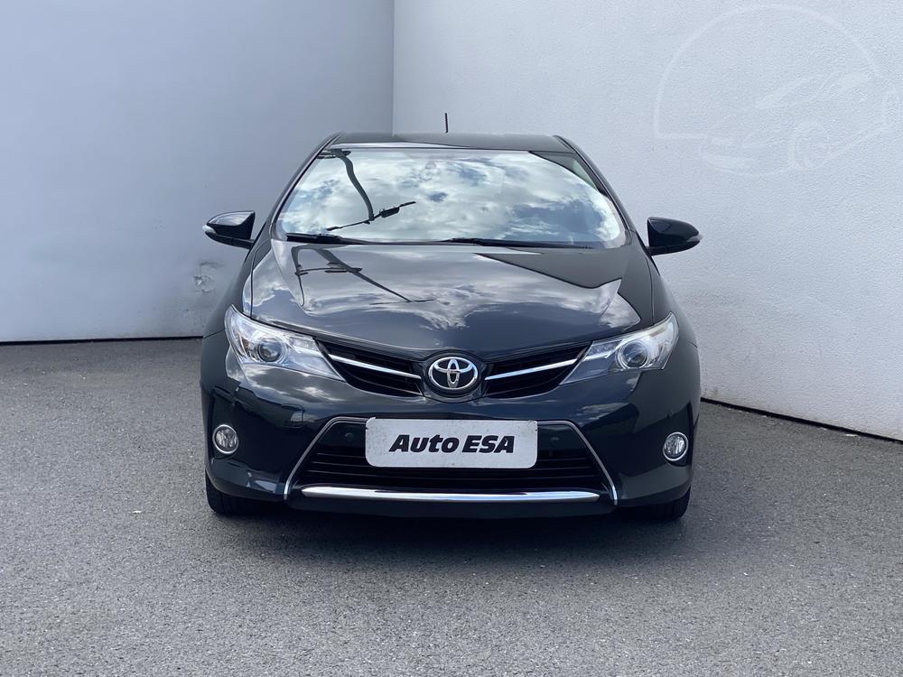 Toyota Auris 1.6 VVTi, R