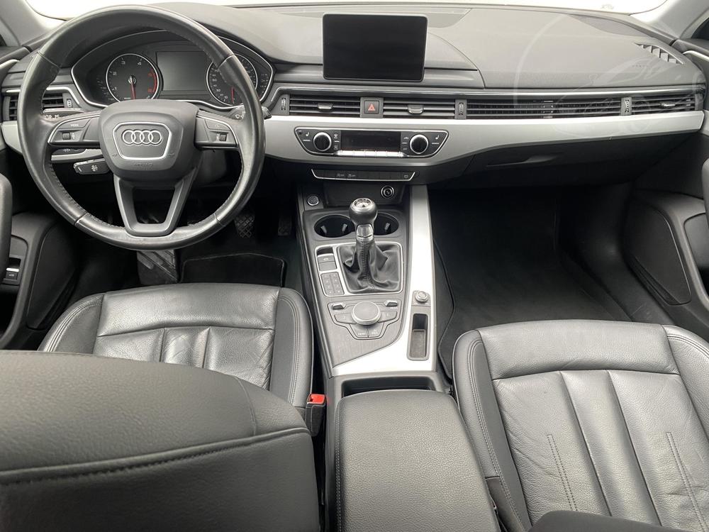 Audi A4 2.0 TDi Serv.kniha