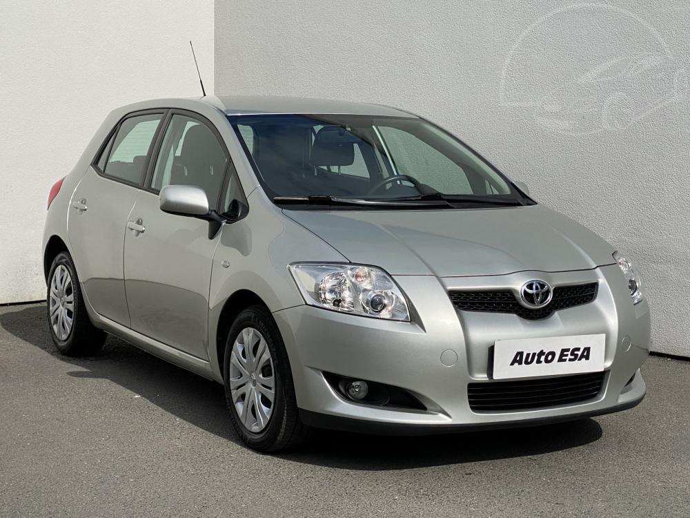 Toyota Auris 2.0 D-4D, R