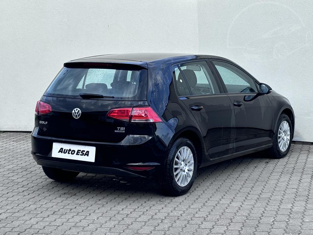 Volkswagen Golf 1.2 TSi Serv.kniha