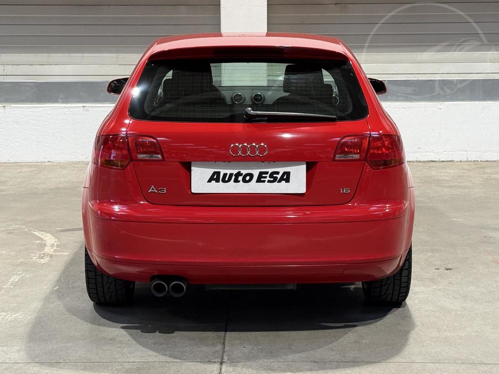 Audi A3 1.6 i, R