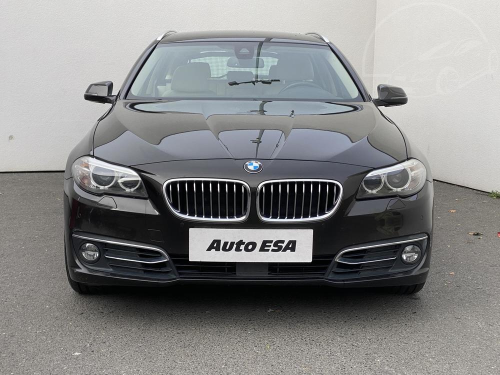 BMW 5 3.0 d Serv.kniha, R