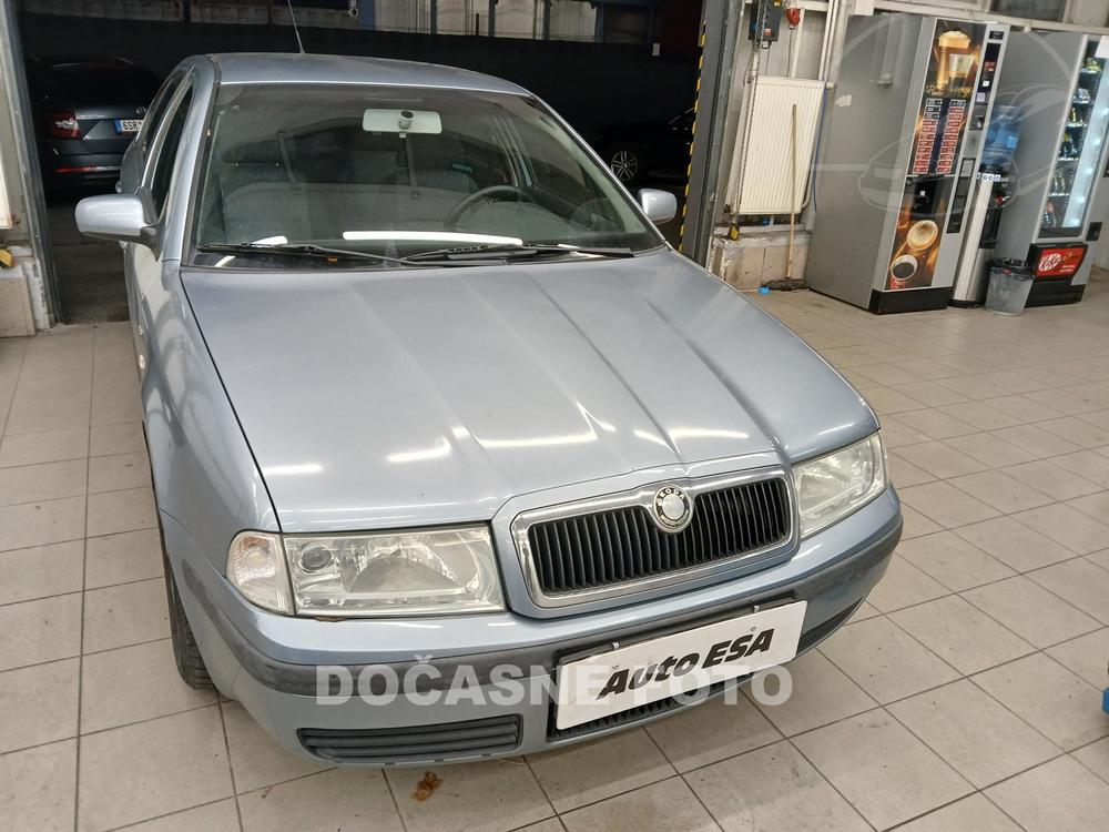 Prodm koda Octavia 1.6 Serv.kniha, R