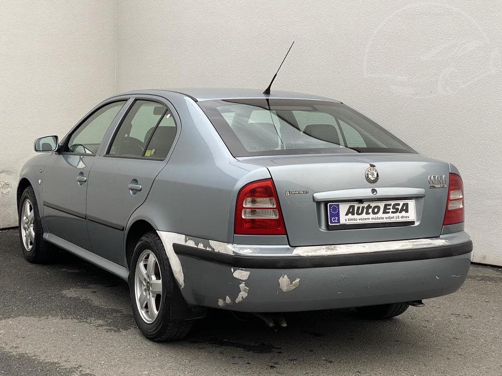 koda Octavia 1.6 16 V Serv.kniha, R