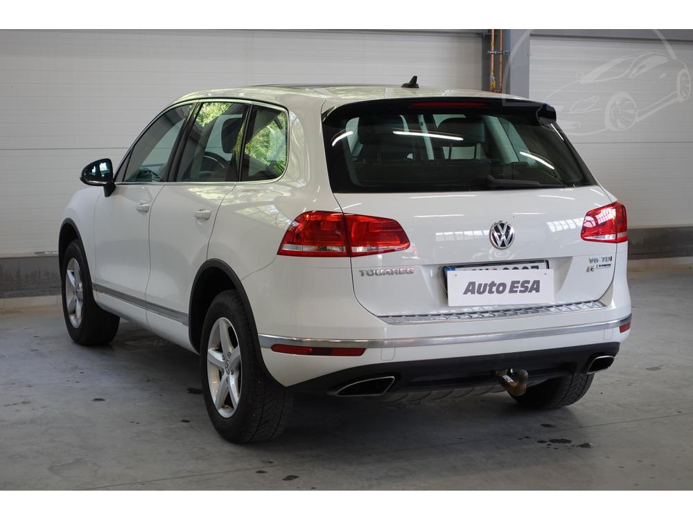 Volkswagen Touareg 3.0 TDi 1.maj, R