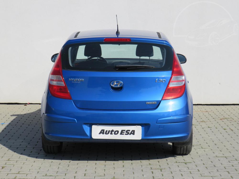 Hyundai i30 1.6 CRDi 1.maj, R