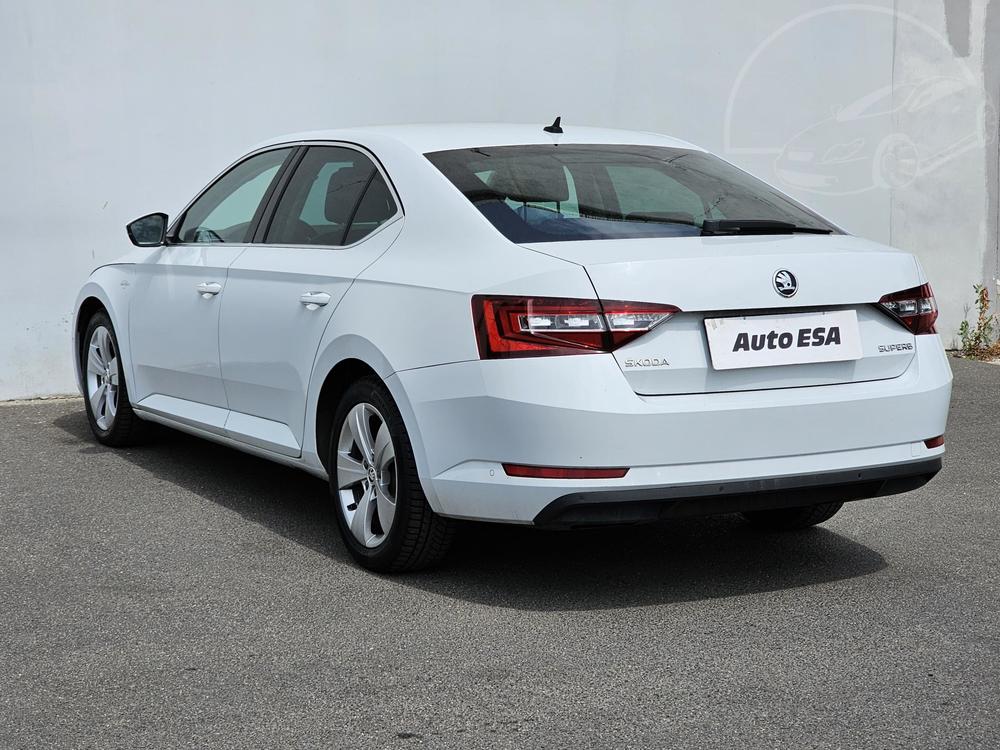 koda Superb III 2.0 TDi, R