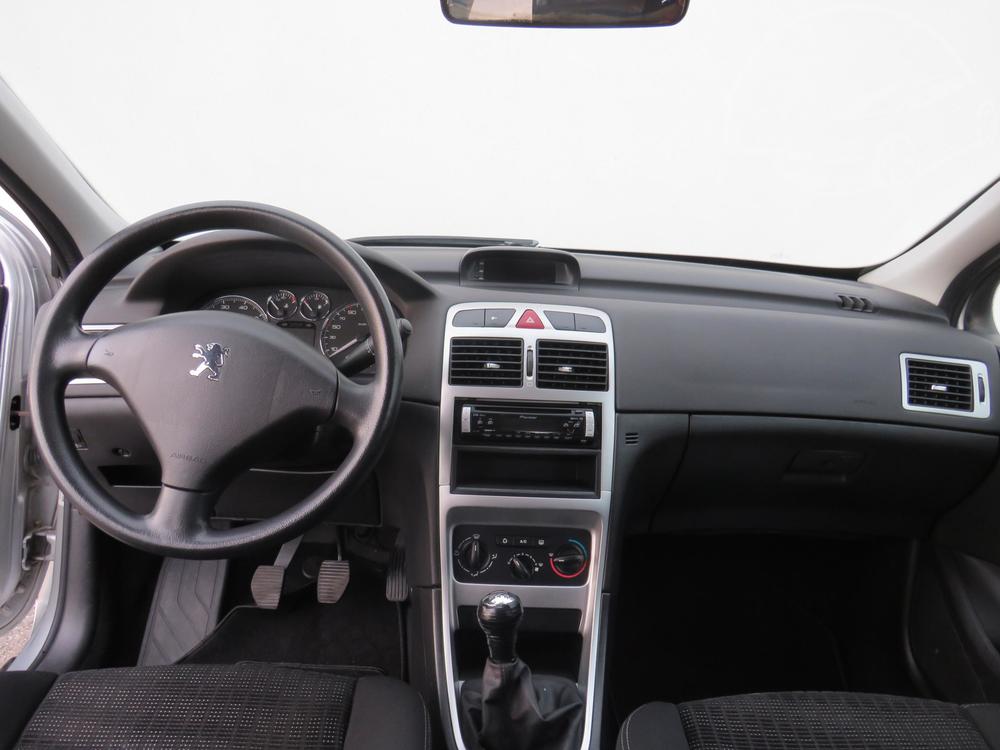 Peugeot 307 1.4 i, R