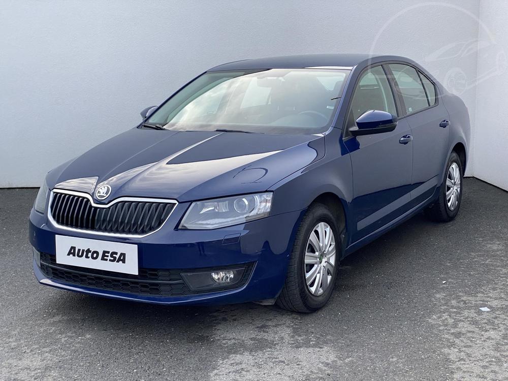 koda Octavia III 1.6 TDi 1.maj Serv.kniha