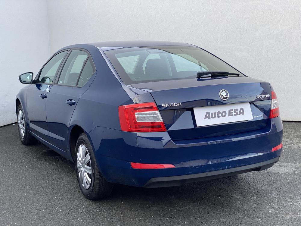 koda Octavia III 1.6 TDi 1.maj Serv.kniha