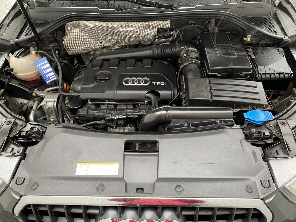 Audi Q3 2.0 TFSi Serv.kniha