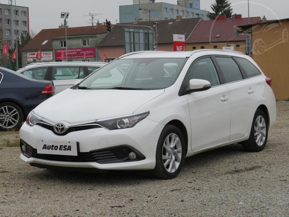 Toyota Auris 1.6 i Serv.kniha