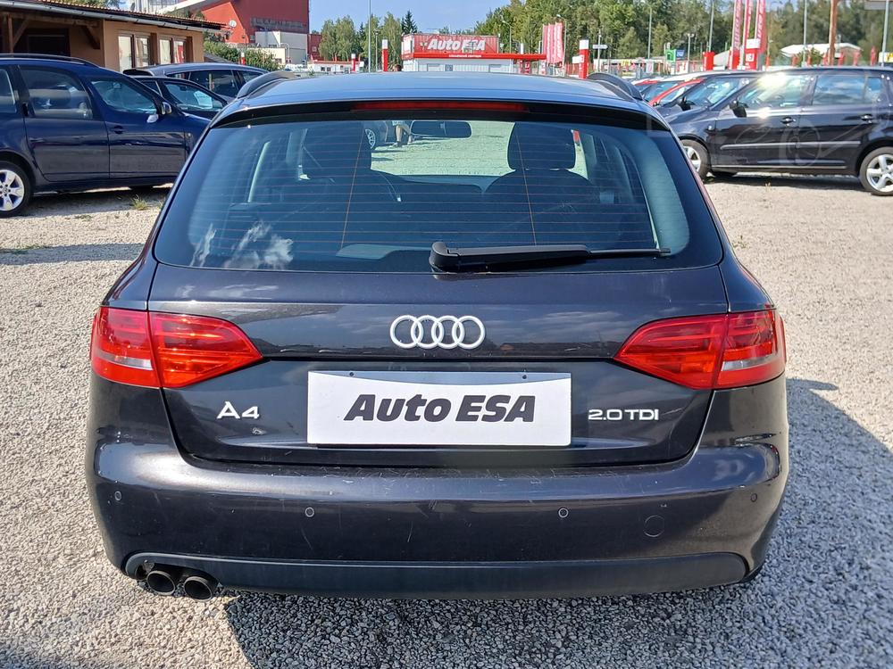 Audi A4 2.0 TDi, R