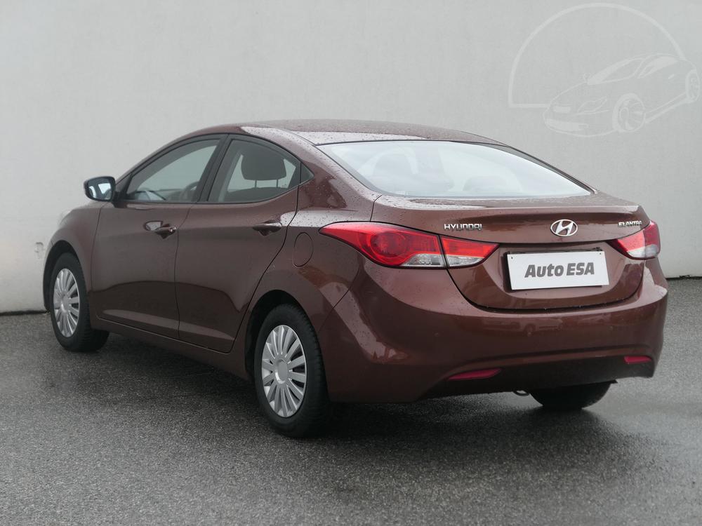 Hyundai Elantra 1.6 i