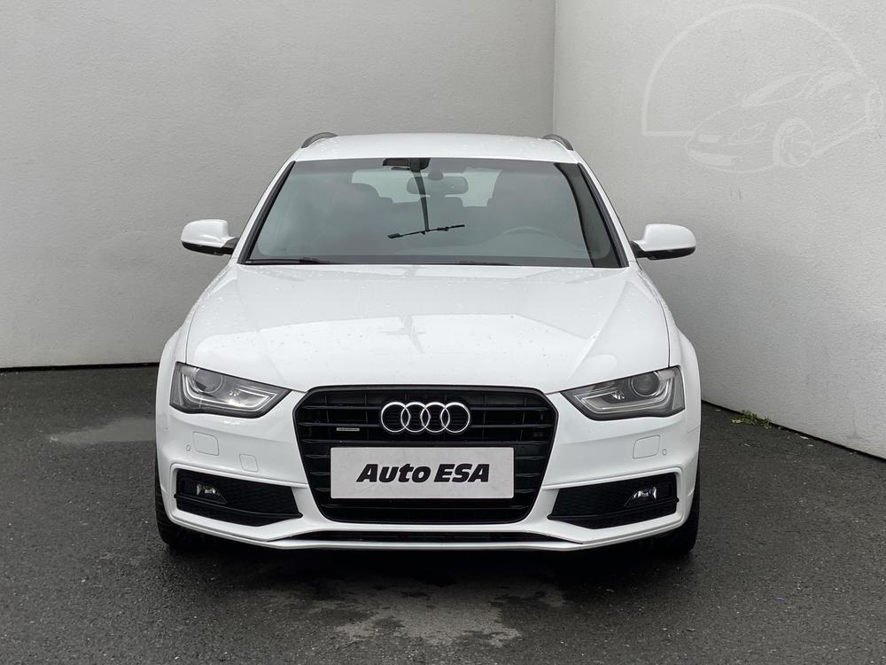 Audi A4 3.0 TFSi Serv.kniha