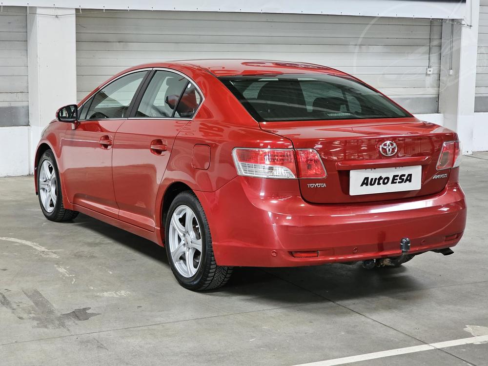 Toyota Avensis 2.2 D-4D, R