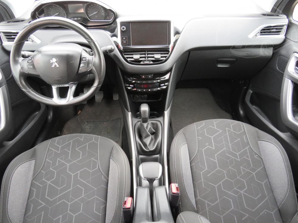 Peugeot 2008 1.2 VTi, R