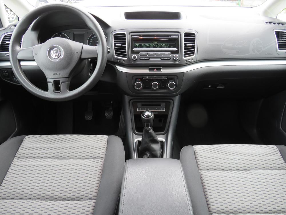 Volkswagen Sharan 2.0 TDi Serv.kniha