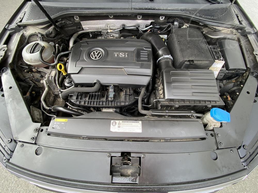 Volkswagen Passat 1.8 TSi Serv.kniha