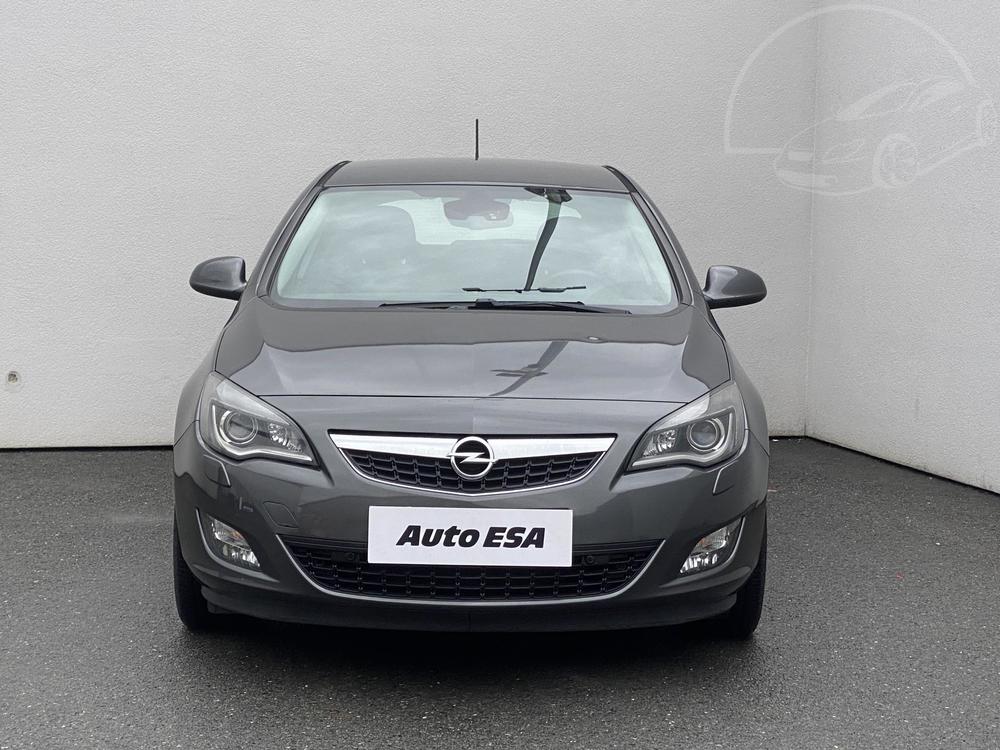 Opel Astra 2.0 CDTi, R