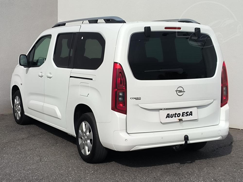 Opel Combo 1.5 CDTi 1.maj Serv.kniha