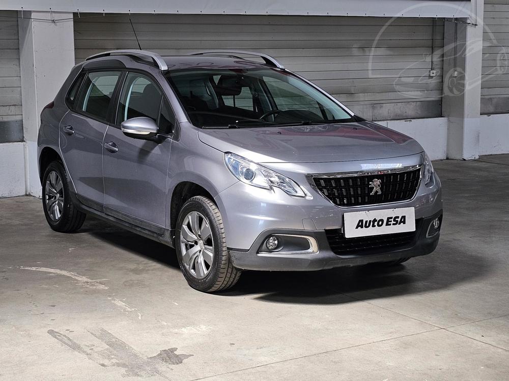 Peugeot 2008 1.2, R