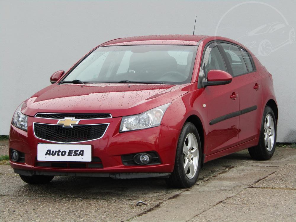 Chevrolet Cruze 1.6 i, R