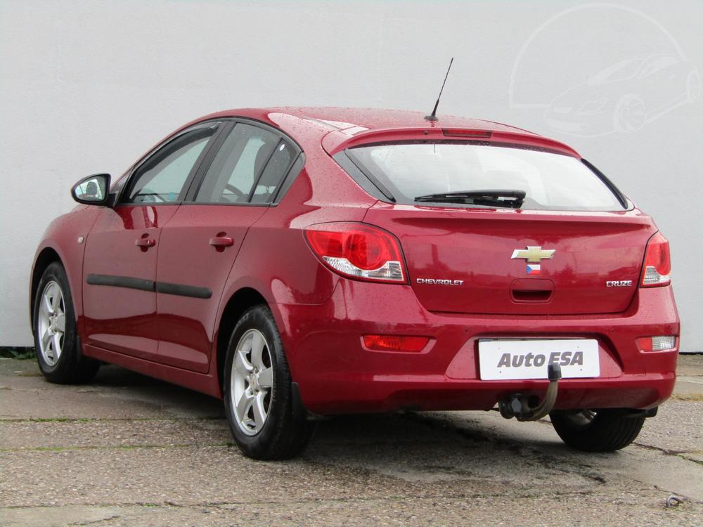 Chevrolet Cruze 1.6 i, R