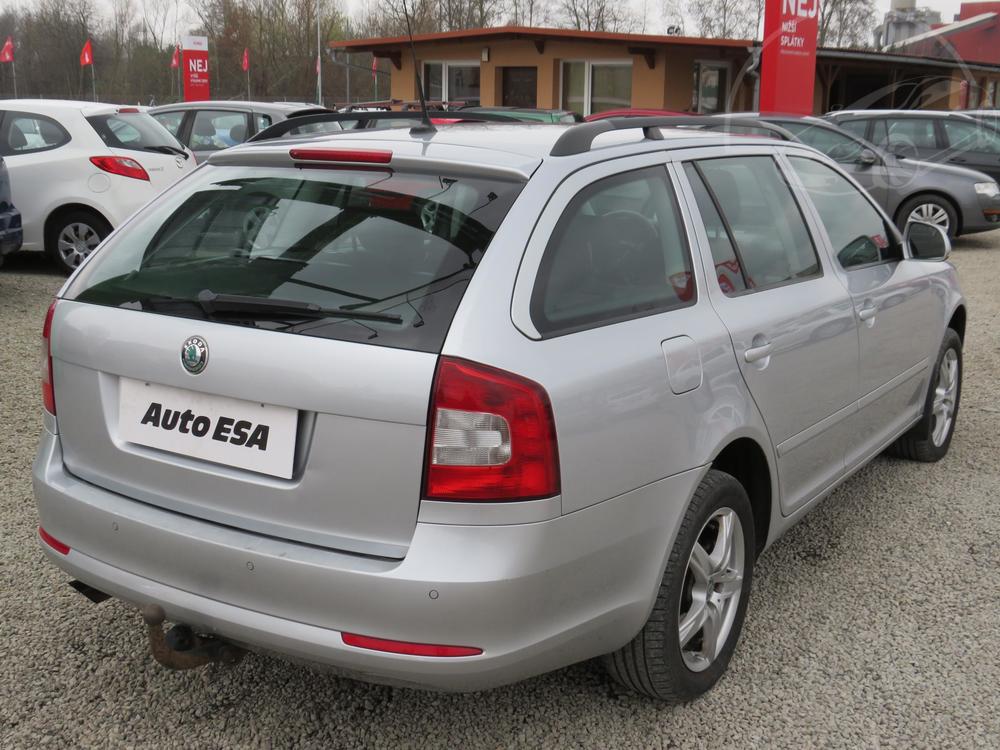 koda Octavia II 1.6 TDi Serv.kniha