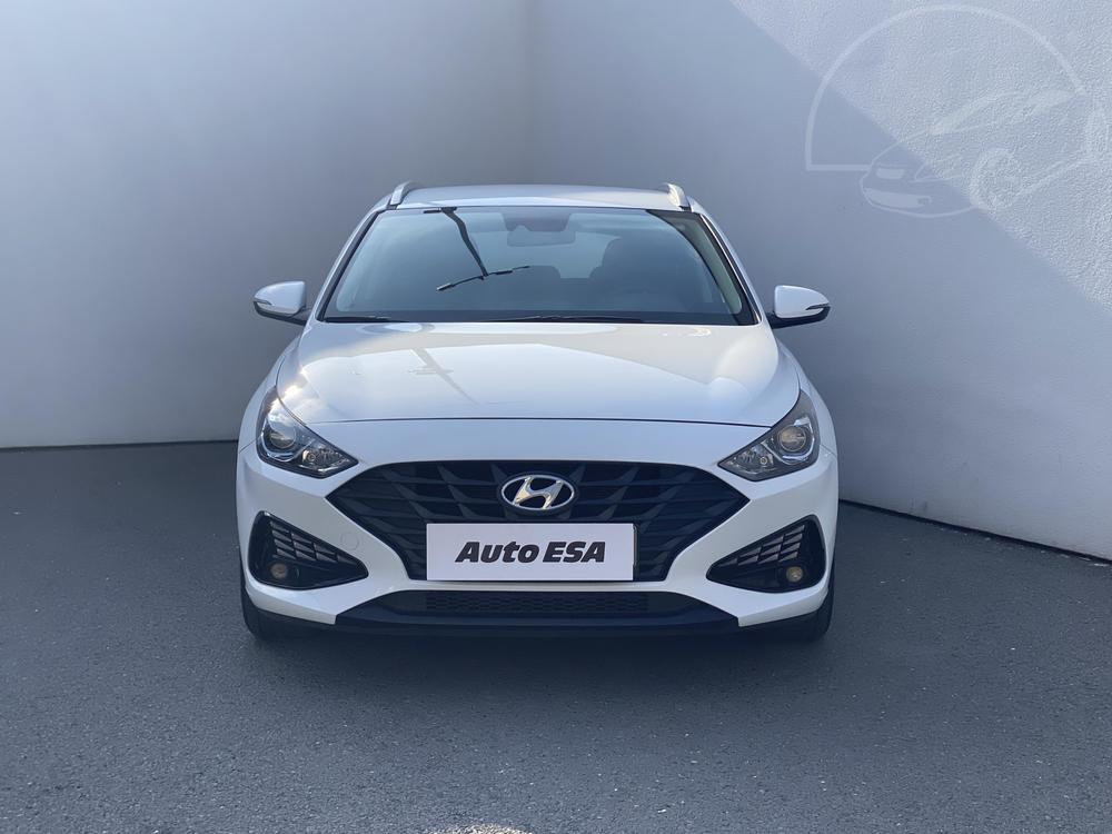 Hyundai i30 1.5 DPi Serv.kniha