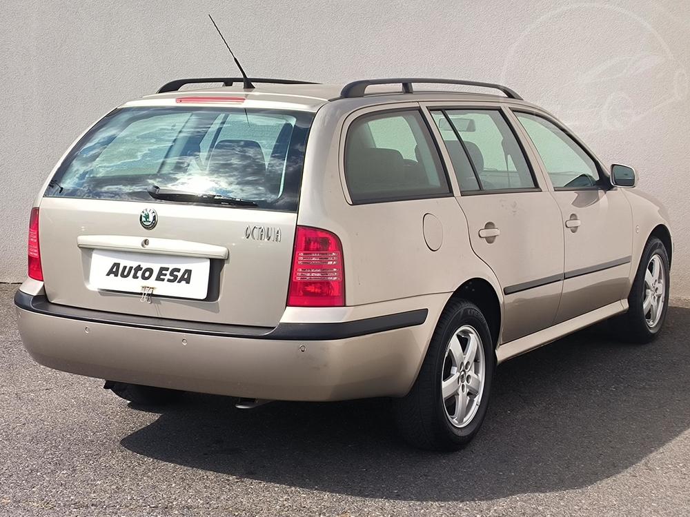 koda Octavia 1.6 i Serv.kniha