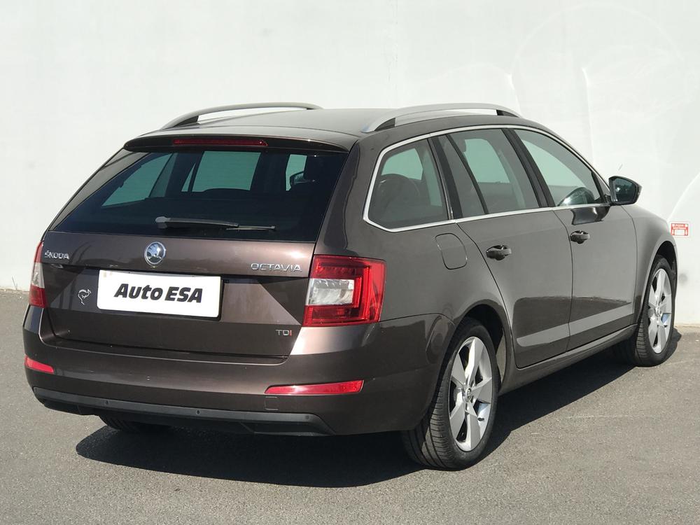 koda Octavia III 2.0 TDi, R