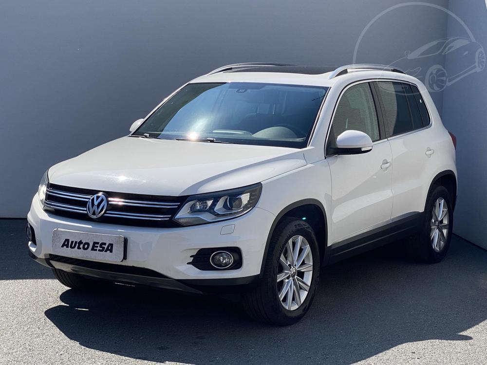 Volkswagen Tiguan 2.0 TSi Serv.kniha