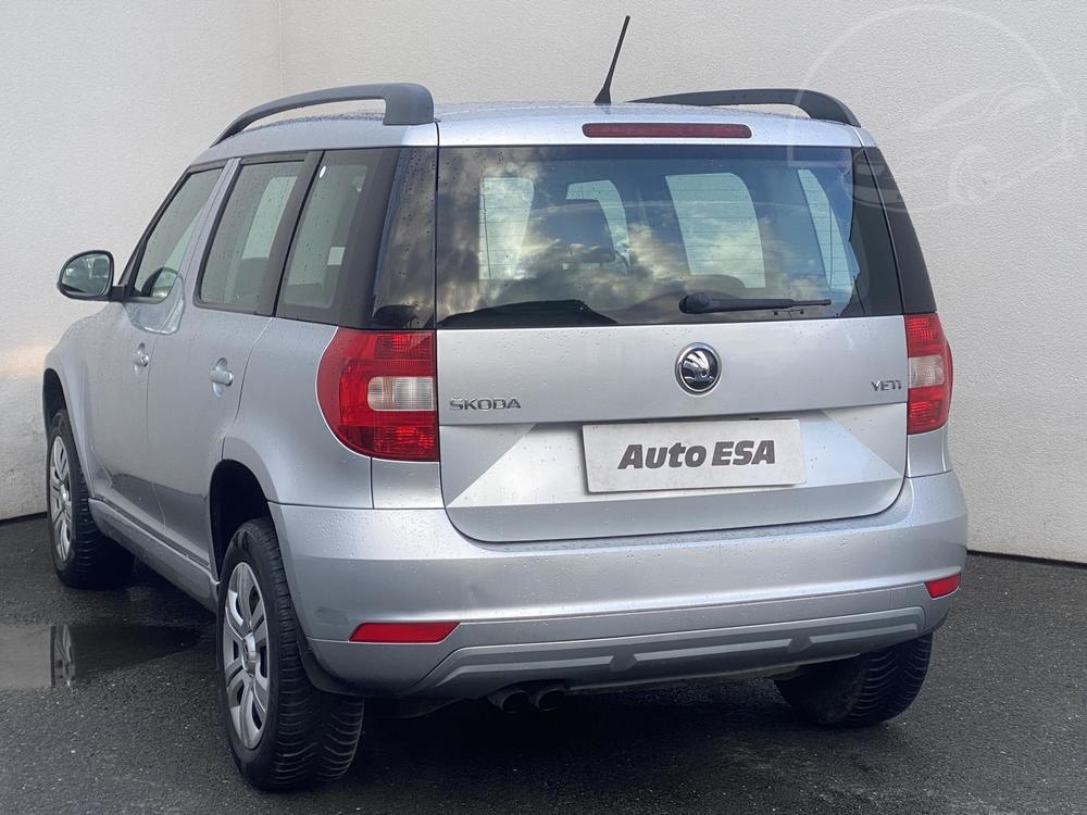 koda Yeti 2.0 TDi 1.maj Serv.kniha