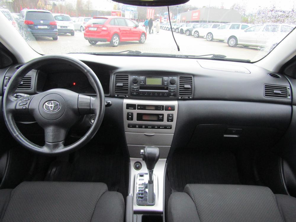 Toyota Corolla 1.6 i, R