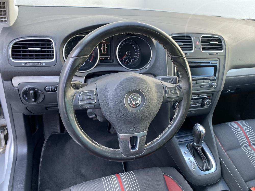 Volkswagen Golf 1.2 TSi Serv.kniha