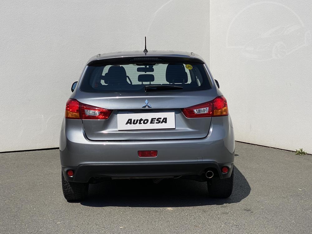 Mitsubishi ASX 1.6 MIVEC 1.maj Serv.kniha