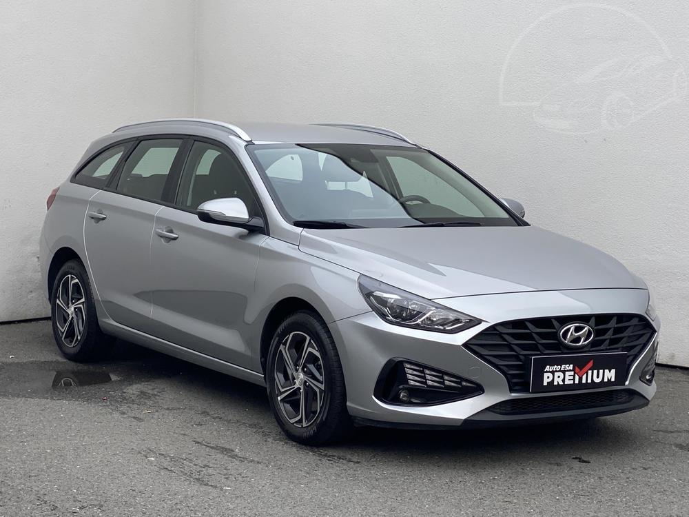 Prodm Hyundai i30 1.5 CVVT Serv.kniha