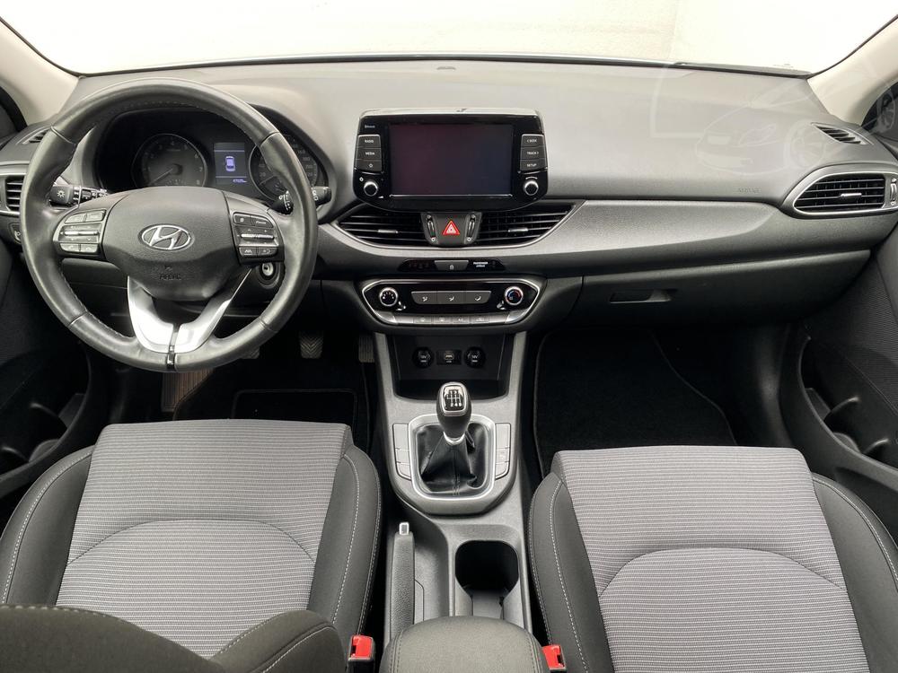 Hyundai i30 1.5 CVVT Serv.kniha