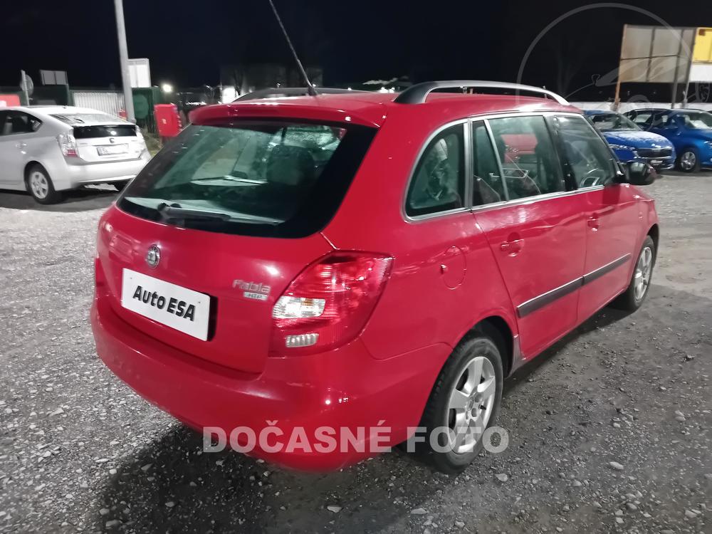 koda Fabia II 1.2 12 V 1.maj Serv.kniha