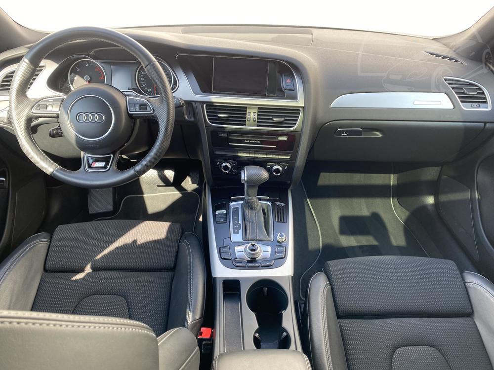 Audi A4 2.0 TDi Serv.kniha