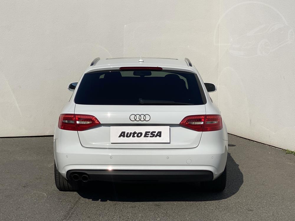 Audi A4 2.0 TDi Serv.kniha