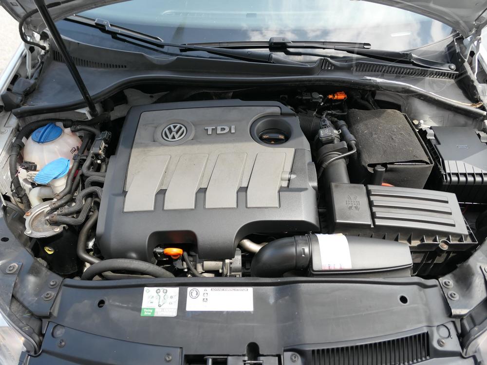 Volkswagen Golf 1.6 TDi, R