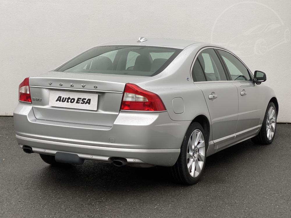 Volvo S80 2.4 D5