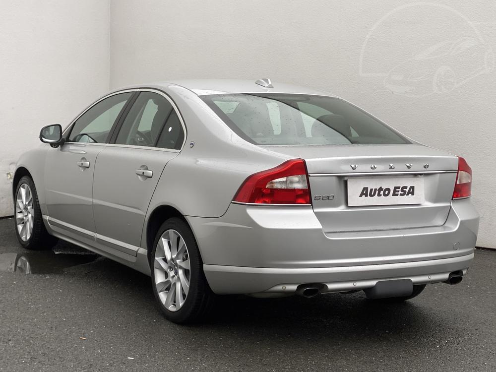 Volvo S80 2.4 D5