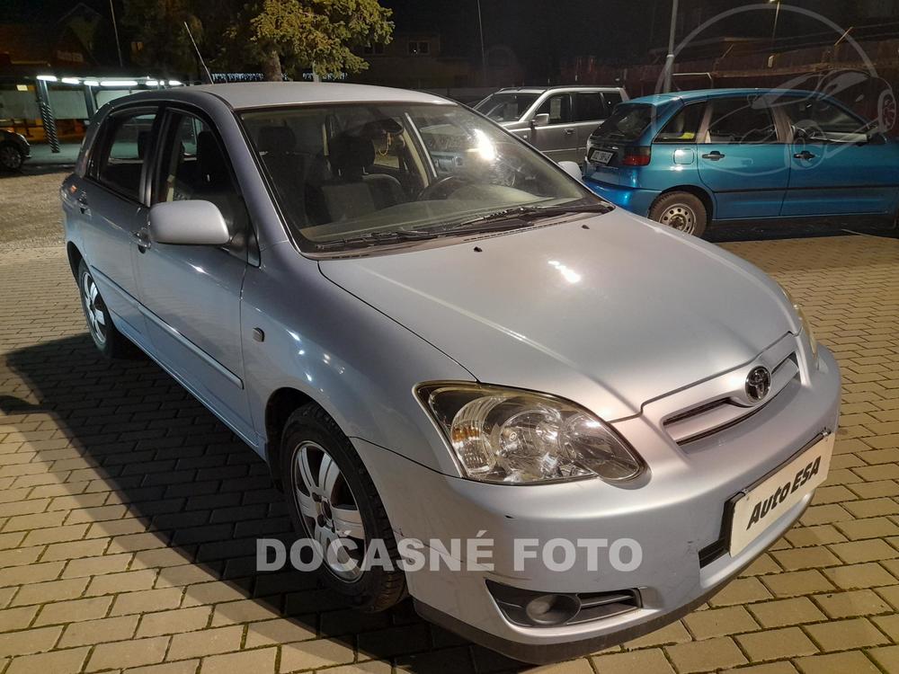 Prodm Toyota Corolla 1.6 i, R