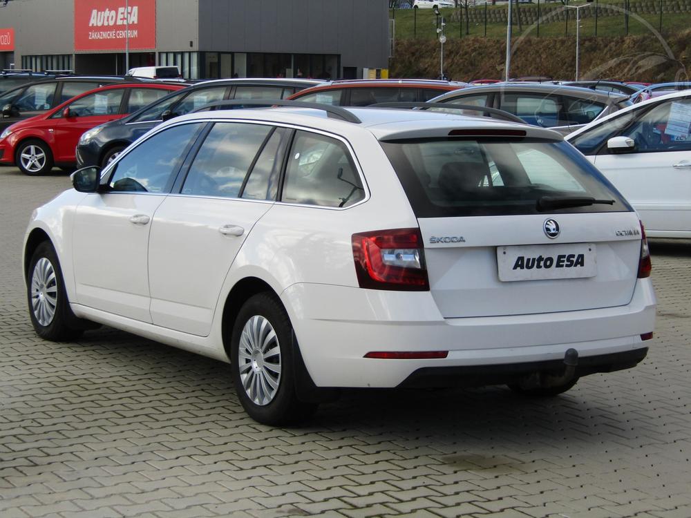 koda Octavia III 1.6 TDi, R