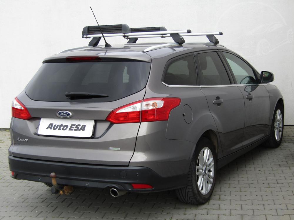 Ford Focus 1.6 i, R