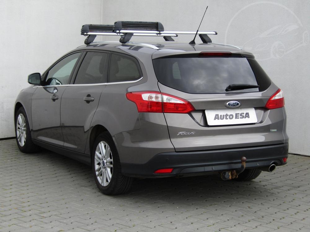 Ford Focus 1.6 i, R