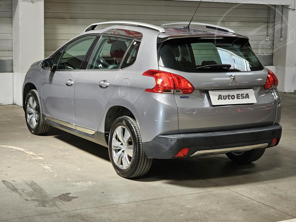 Peugeot 2008 1.2 PT